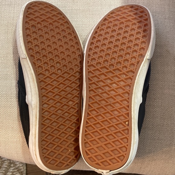Women’s Black slip-on Vans, size 6.5 - Picture 4 of 6